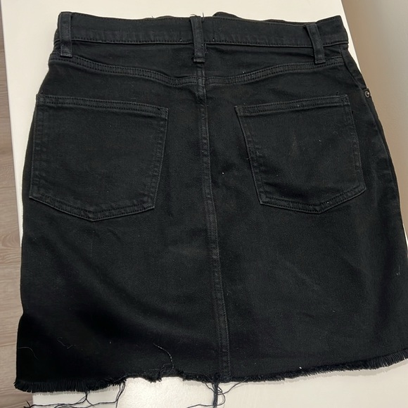 Aritzia black skirt - Picture 2 of 3